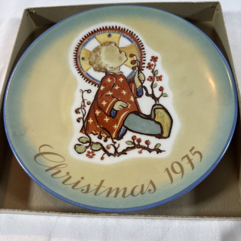 1975 Sister Berta Hummel Christmas Child Collector Plate Schmid Limited Edition